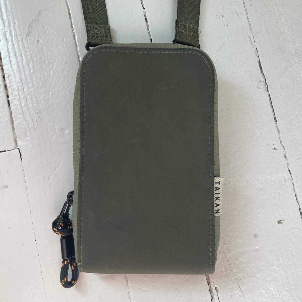 Green Crossbody Phone Case and Wallet, Taikan Raider